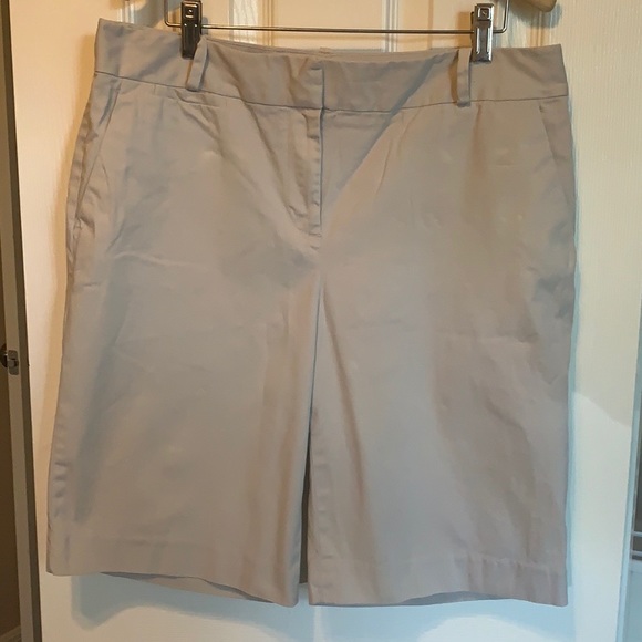 Talbots Pants - TALBOTS KHAKI FLAT FRONT BERMUDA SHORTS SIZE 10